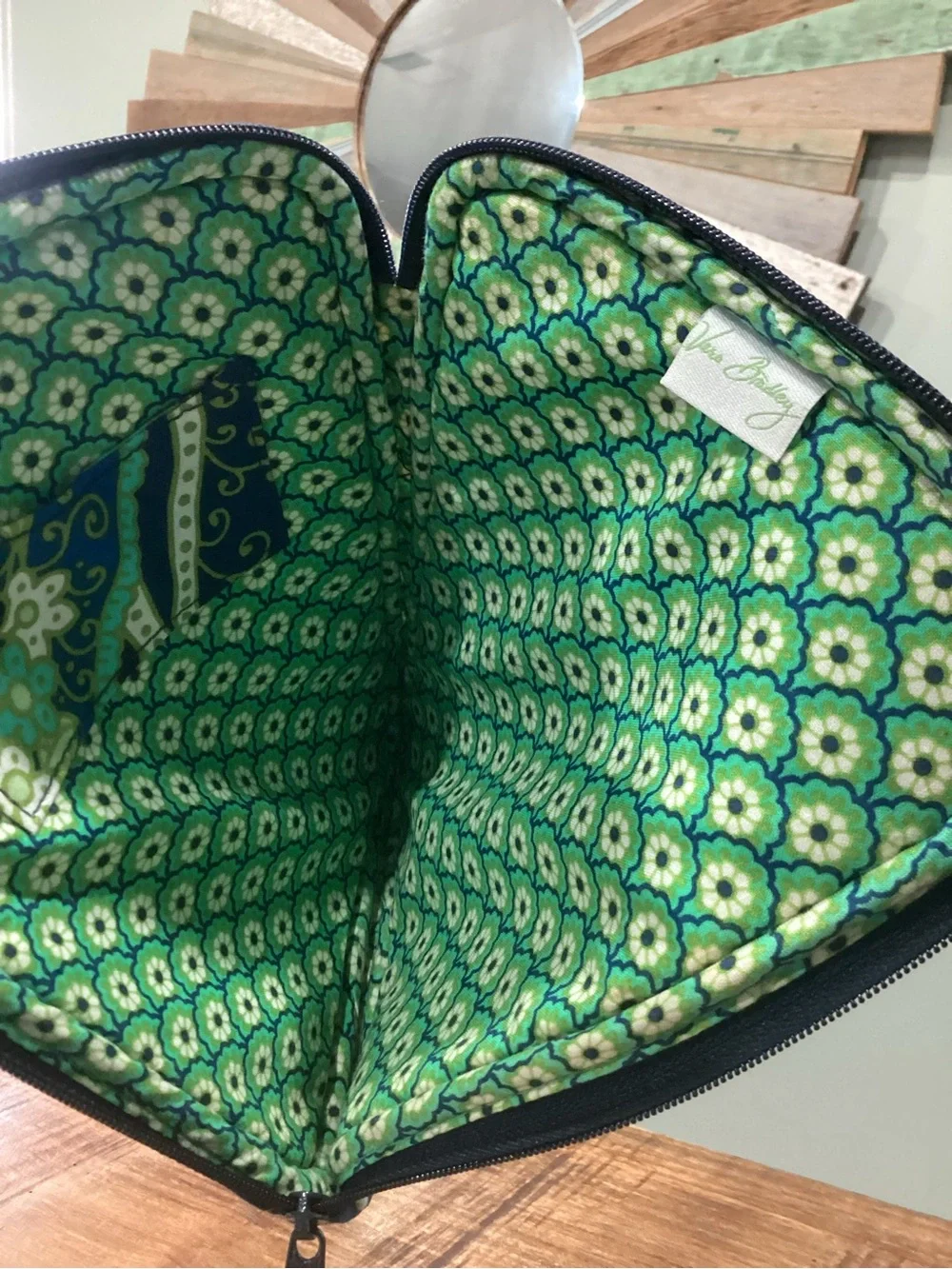 Vera Bradley Table / e-reader Tech Zip-around Sleeve Case
